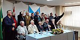 Diretoria reeleita toma posse