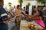 Almo&ccedil;o dan&ccedil;ante em homenagem &agrave;s Mulheres