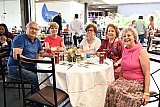 Almo&ccedil;o dan&ccedil;ante em homenagem &agrave;s Mulheres