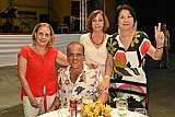 Almo&ccedil;o dan&ccedil;ante em homenagem &agrave;s Mulheres