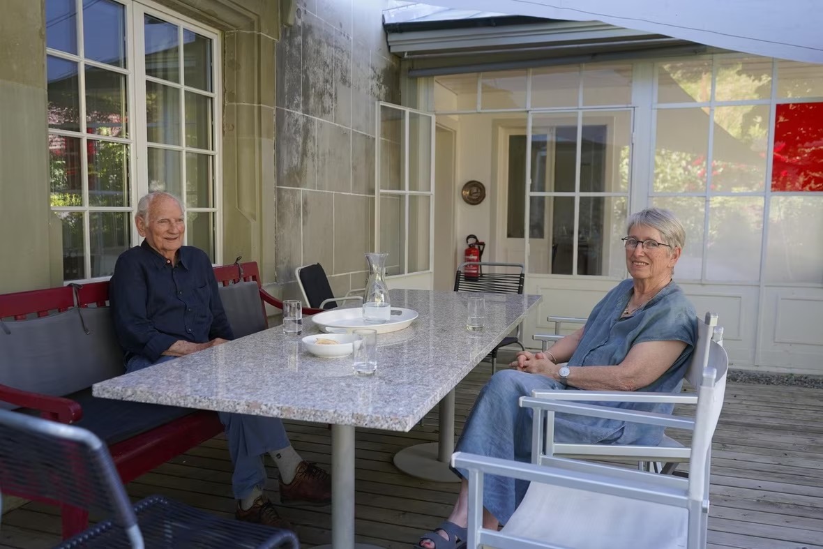 República na terceira idade: o novo prazer dos idosos em morar juntos